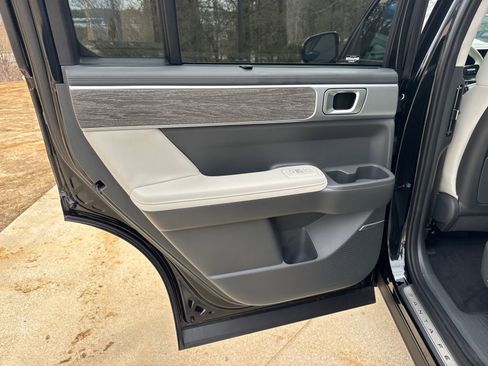 Used 2025 Hyundai Santa Fe Calligraphy image 22