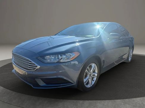 Used 2018 Ford Fusion SE w/ Fusion SE Technology Package image 1
