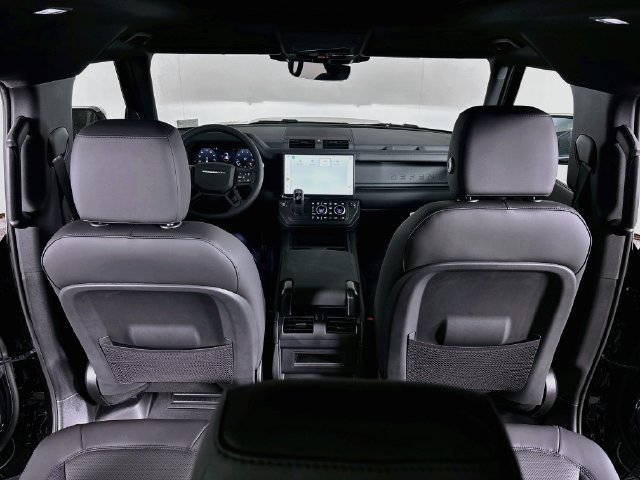 New 2026 Land Rover Defender 110 X-Dynamic SE AWD/4WD image 23
