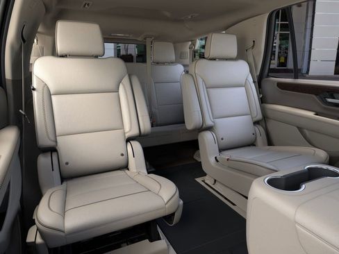 New 2026 GMC Yukon Denali w/ Sun & Power Step Package image 17