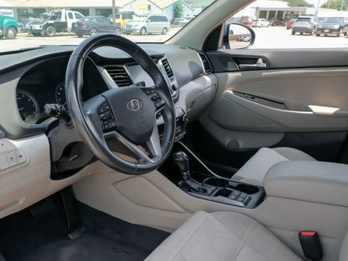 Used 2018 Hyundai Tucson Value w/ Cargo Package image 3
