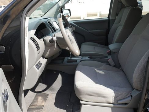 Used 2019 Nissan Frontier SV w/ Value Truck Package image 8