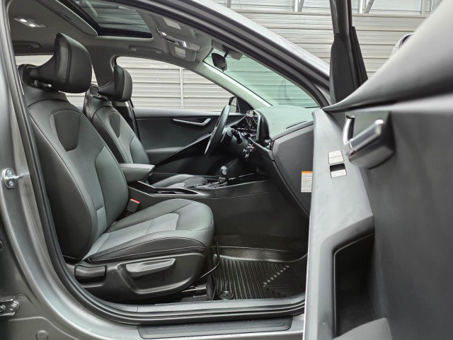 Used 2025 Kia Niro EX Touring FWD image 15