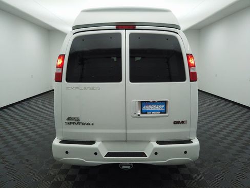 Used 2020 GMC Savana 2500 Extended w/ Enhanced Convenience Package image 4
