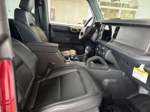 New 2025 Ford Bronco Badlands w/ Sasquatch Package image 13