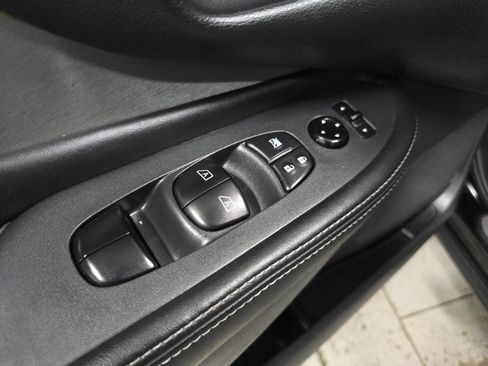 Used 2024 Nissan Murano SV image 25