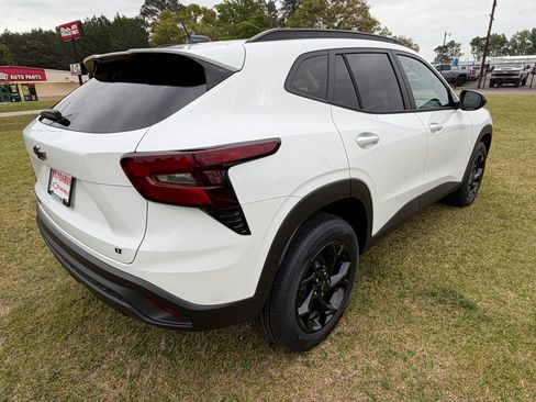 New 2026 Chevrolet Trax LT image 27