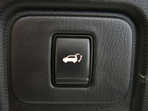 Used 2018 Nissan Murano Platinum w/ Cargo Package image 25