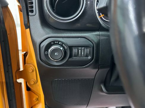 Certified 2021 Jeep Wrangler Unlimited Sport AWD/4WD image 16