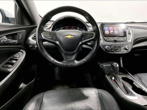 Used 2018 Chevrolet Malibu LT w/ Leather Package image 7