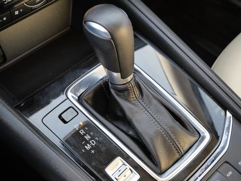 Used 2017 MAZDA CX-5 Touring image 25