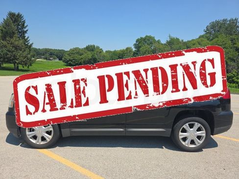 Used 2017 GMC Terrain SLE FWD image 2