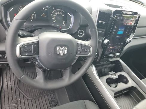 Used 2025 RAM 1500 Big Horn AWD/4WD image 18