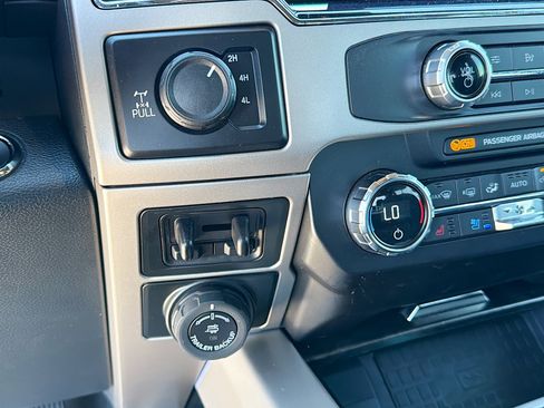 Used 2022 Ford F250 Lariat w/ Black Appearance Package image 27