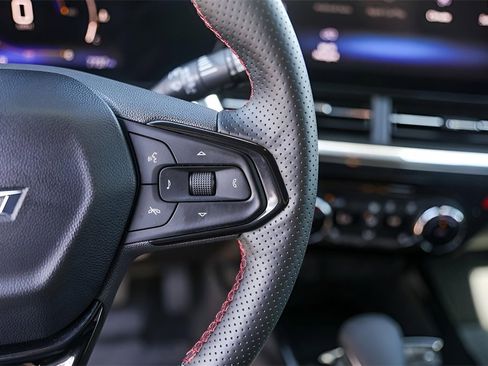 Used 2024 Chevrolet Trax RS w/ Driver Confidence Package image 16