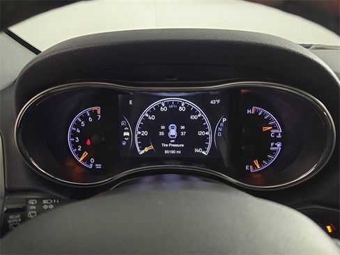 Used 2020 Jeep Grand Cherokee Altitude image 11