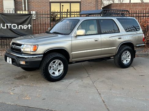 Used 2001 Toyota 4Runner SR5 image 8