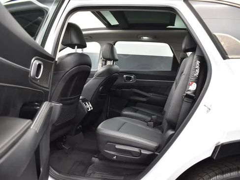 Used 2022 Kia Sorento SX FWD image 14