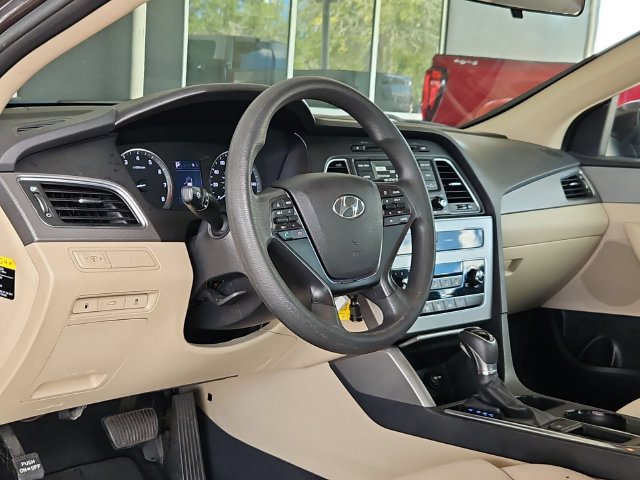 Used 2017 Hyundai Sonata SE FWD image 10