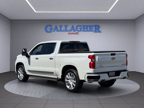 Used 2025 Chevrolet Silverado 1500 High Country w/ High Country Premium Package AWD/4WD image 7