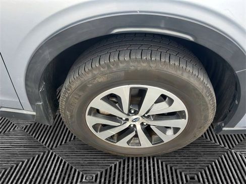 Used 2021 Subaru Outback 2.5i image 8