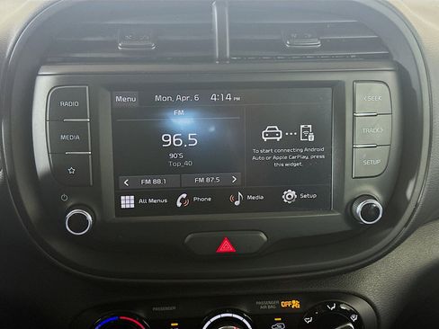 Used 2025 Kia Soul LX w/ LX Technology Package image 21