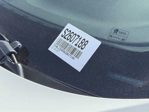 Certified 2025 Volvo XC40 B5 Plus w/ Climate Package image 24