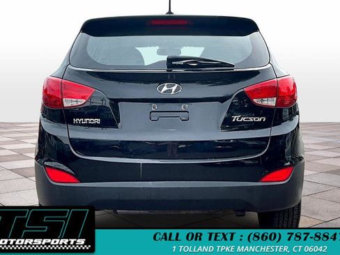 Used 2011 Hyundai Tucson GL image 4
