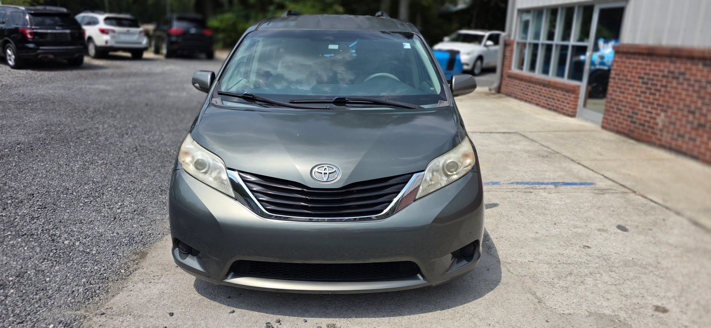 Used 2013 Toyota Sienna LE FWD image 8