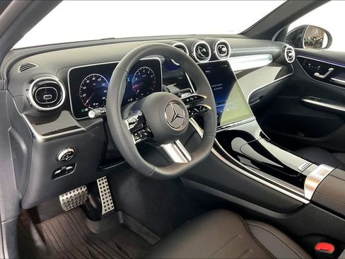 Used 2026 Mercedes-Benz GLC 300 4MATIC image 11