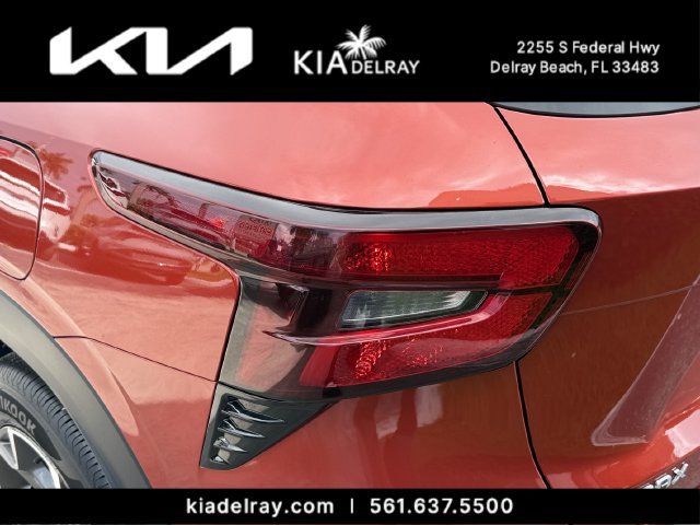 Used 2024 Chevrolet Trax LT FWD image 7