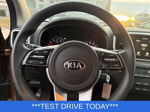Used 2020 Kia Sportage LX image 10