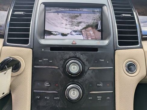 Used 2013 Ford Taurus Limited image 21