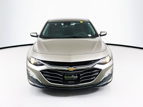 Used 2024 Chevrolet Malibu LT image 2