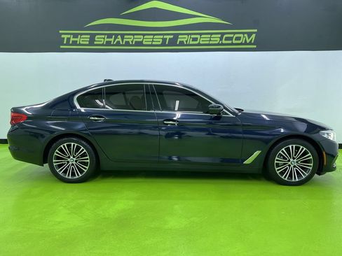 Used 2018 BMW 530i xDrive AWD/4WD image 11