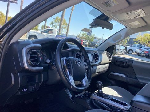 Used 2019 Toyota Tacoma SR5 image 10