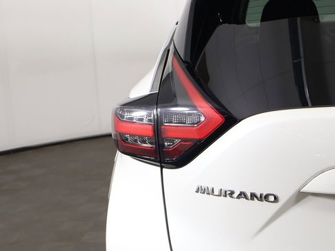 Used 2019 Nissan Murano S image 12