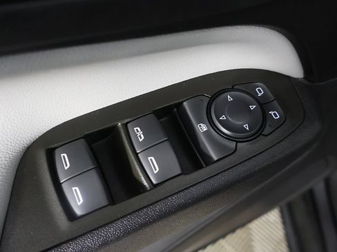 Used 2023 Chevrolet Equinox LS w/ LS Convenience Package FWD image 30