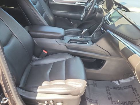 Used 2018 Cadillac XT5 Luxury AWD/4WD image 17