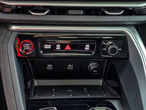 Used 2025 Audi SQ5 Prestige image 20