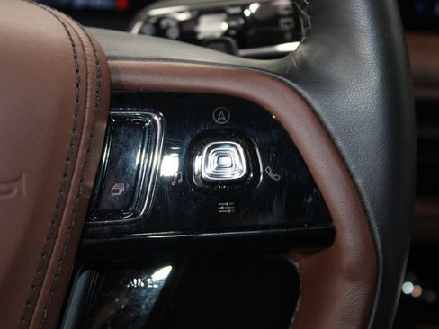 Used 2025 Lincoln Aviator Reserve w/ Equipment Group 201A AWD/4WD image 23