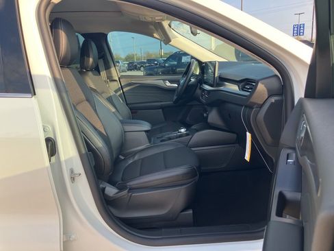 New 2026 Ford Escape SE image 10