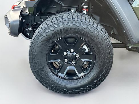 Used 2022 Jeep Gladiator Mojave w/ Cold Weather Group image 35