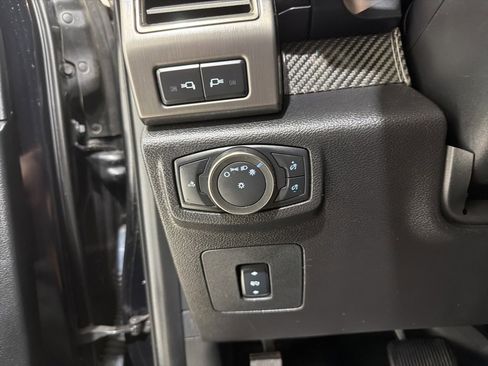 Used 2018 Ford F150 Raptor w/ Equipment Group 802A Luxury image 11