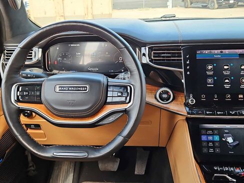 Used 2023 Jeep Grand Wagoneer Series III AWD/4WD image 14
