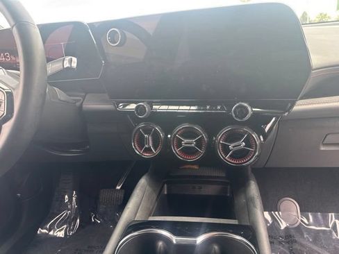 Used 2024 Chevrolet Blazer EV RS AWD/4WD image 17