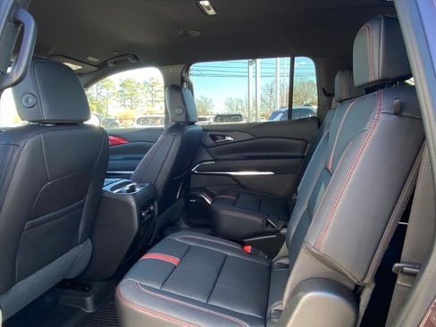 New 2026 Chevrolet Traverse RS w/ LPO, Floor Liner Package image 21