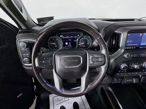 Used 2023 GMC Sierra 2500 Denali w/ Denali Ultimate Package AWD/4WD image 11