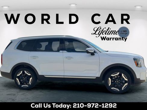 Used 2025 Kia Telluride S FWD image 2