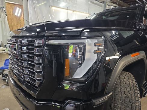Used 2025 GMC Sierra 2500 Denali Ultimate AWD/4WD image 29